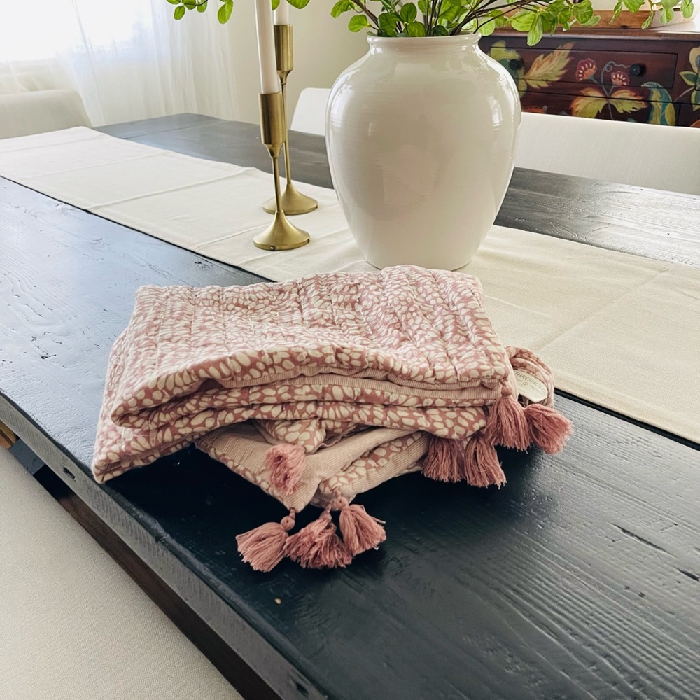 Threshold pillow shams with Tassels-standard